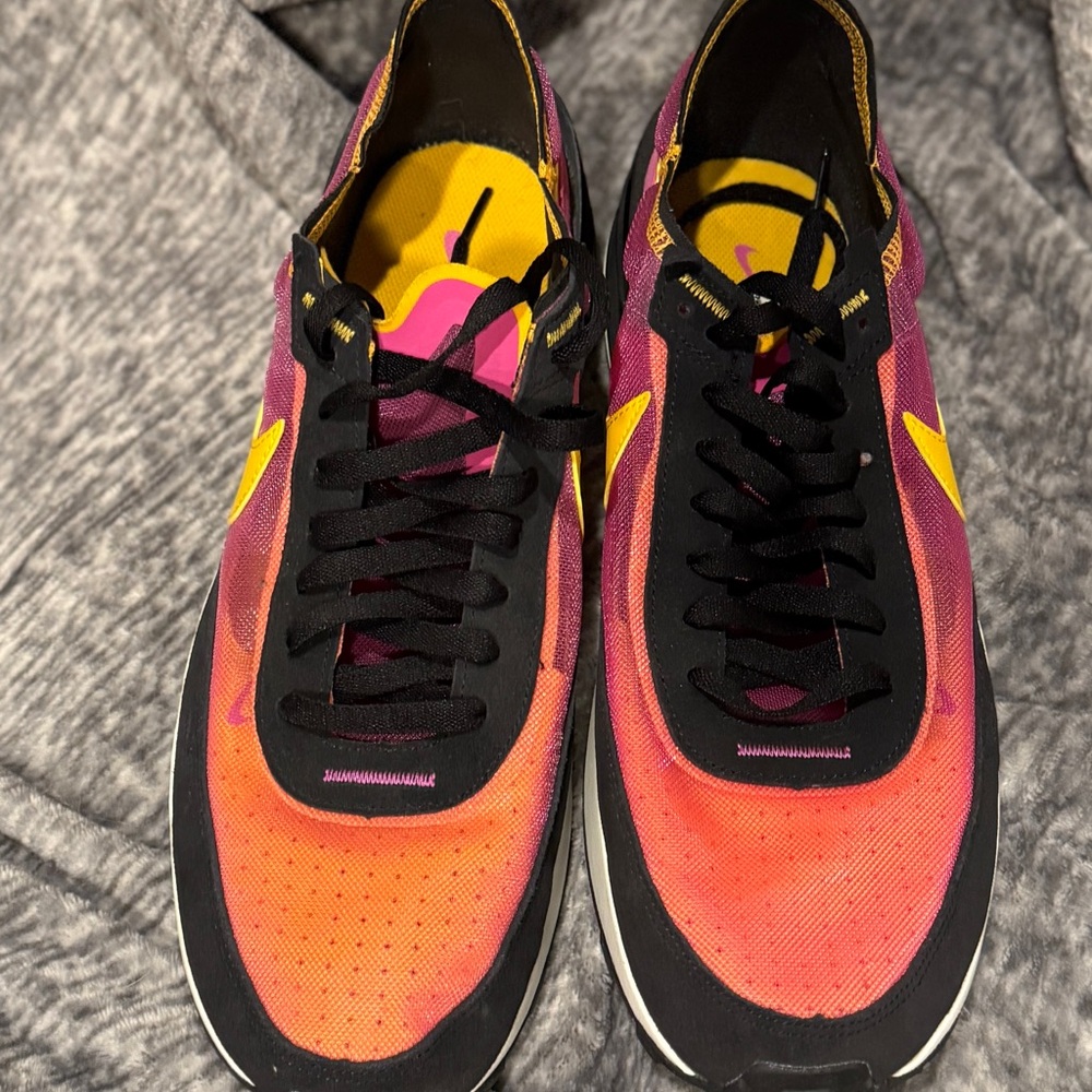 Nike Waffle One - Size 13